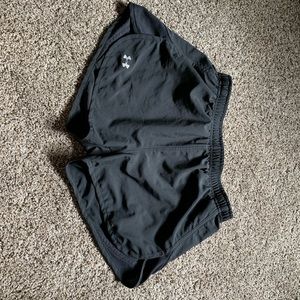 Women’s UA shorts